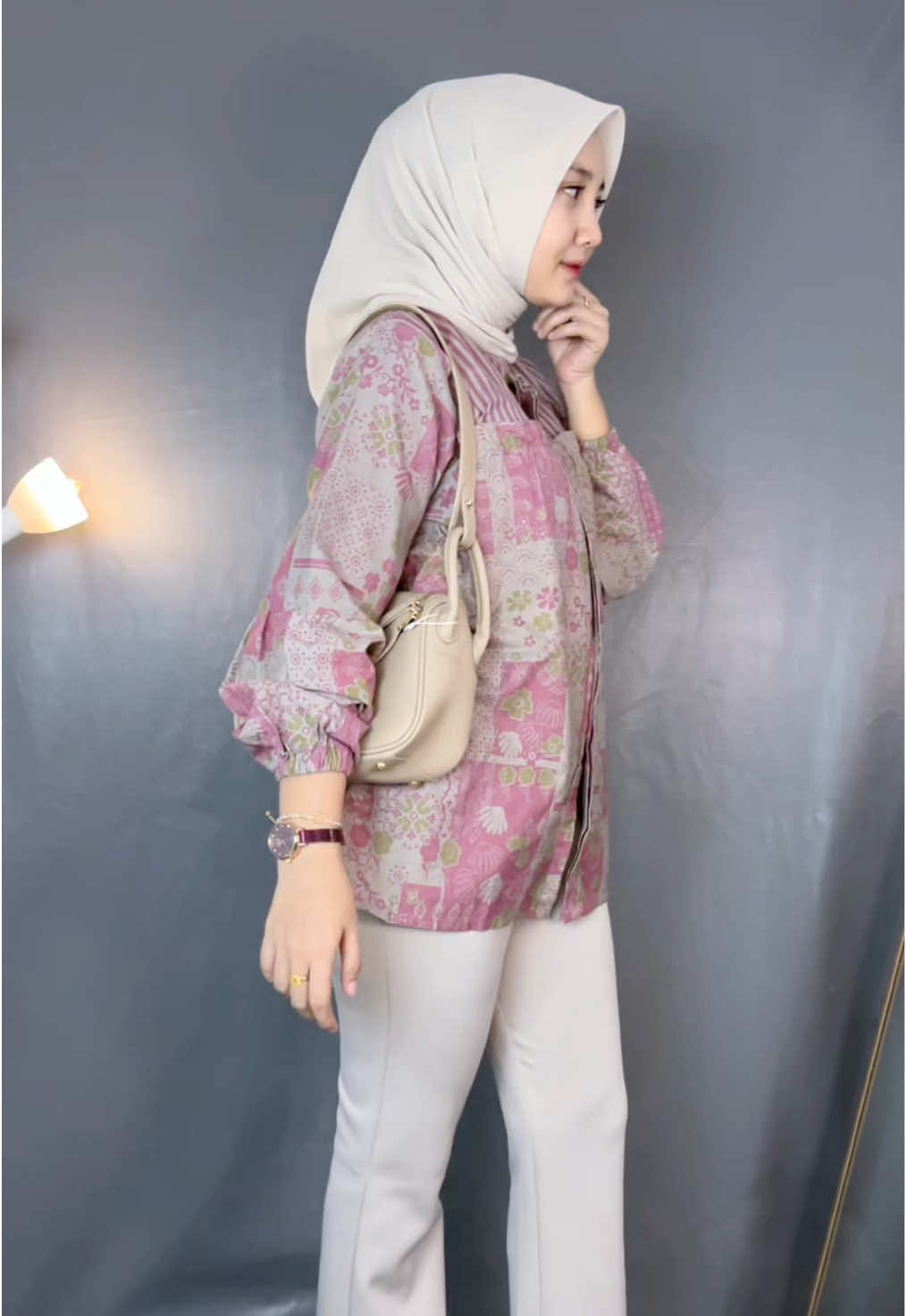 Blouse batik untuk ngantor cakep bgt kalian😍😍🥰🌸 #blouse #blousebatik #batikwanita #batikkantor #batikmodern 