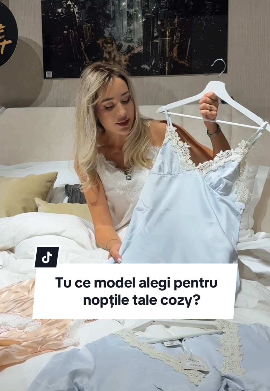 🌺 Fiecare seară devine mai cozy cu pijamalele din materiale fine, plăcute la atingere.  @Noemi 🖤  #Mobexpert #cozynights #staycomfy  #pijamas