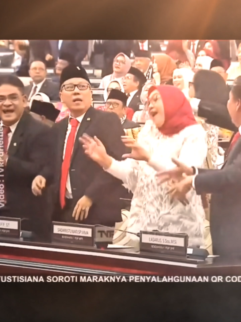 Statment ustadz adi hidayat terkait berita viral anggota dpr... #dpr #indonesia #ustadzadihidayat #viral 