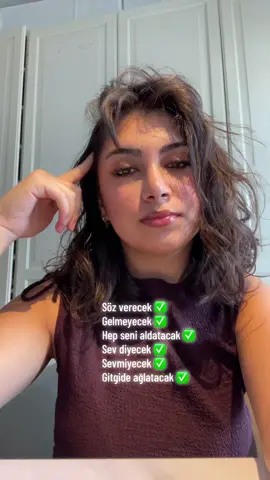 Boş yere ağlama kalbini bağlama