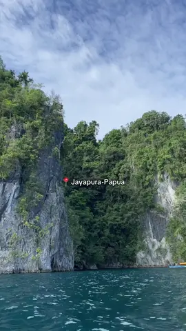 kayu batu island🏝🌊⛰️ #kayubatujayapurapapua #lewatberandafyp #fyppppppppppppppppppppppp 