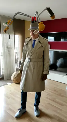 Un día cualquiera trabajando! #inspectorgadget #gadget #cosplay #risas #fyp @Ray Nogues 