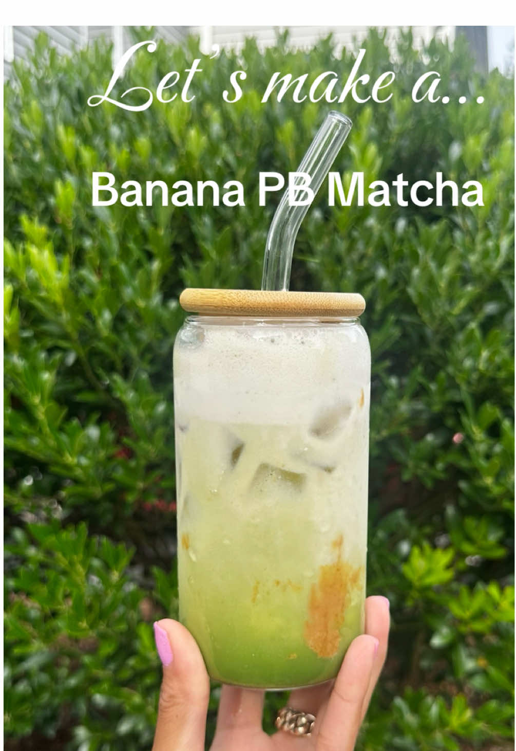 Let’s make a Banana Peanut Butter Matcha over ice 😋  #matchalatte #matcha #drinks #coffeetiktok 