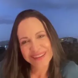 Dedicada a esas chavistas referías para que vean un rostro bello 