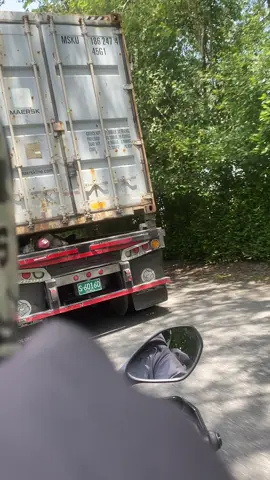 Un viaje relajado 😎🤣#moto #medellin #mulascolombianas 