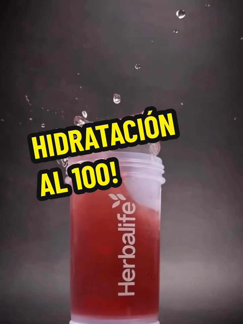 Herbalife24 CR7 Drive es una bebida deportiva diseñada para mejorar la hidratación. Contiene carbohidratos y electrolitos que ayudan a reponer los nutrientes perdidos a través del sudor. Además, incluye vitamina B12, que contribuye al metabolismo energético normal.  #paratiiiiiiiiiiiiiiiiiiiiiiiiiiiiiii #Herbalife #clubdenutricion #hidratacion