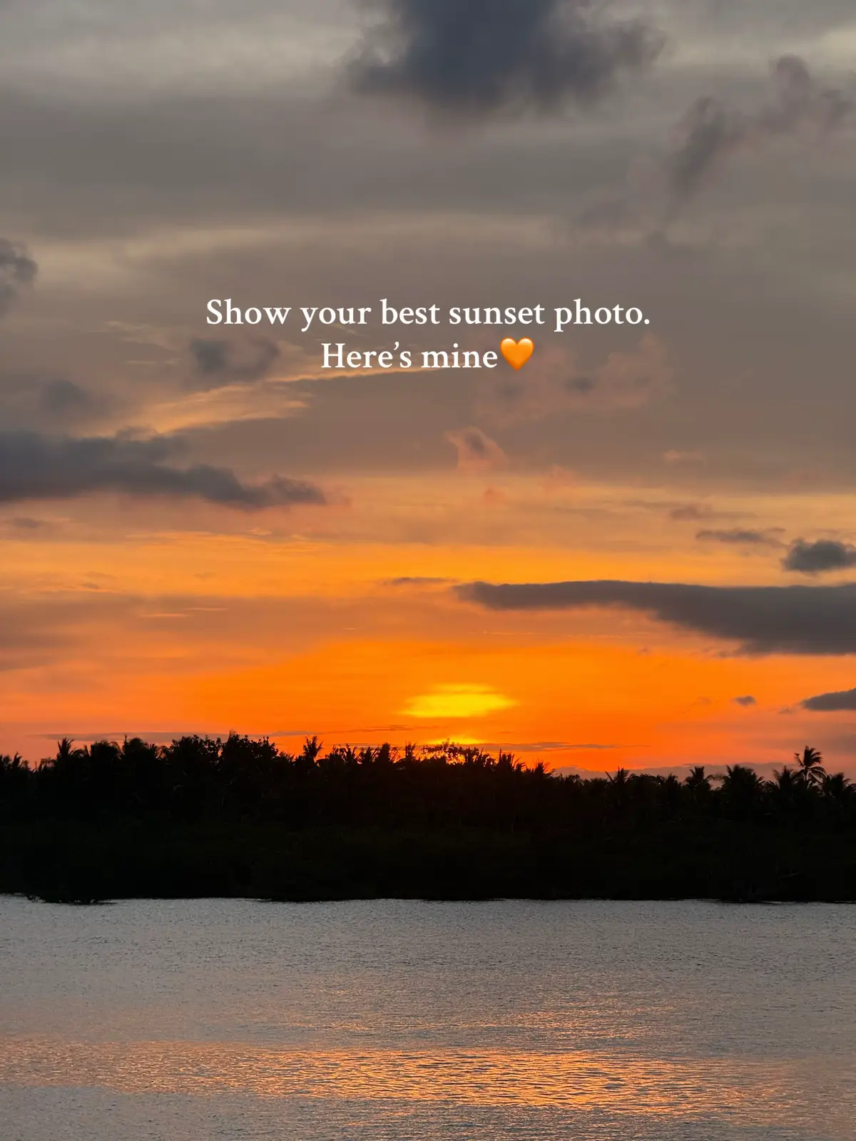 Sunsets are proof that no matter what happens, every day can end beautifully. #fypシ゚ #goldenhour #sunsetvibes #nofilterneeded 