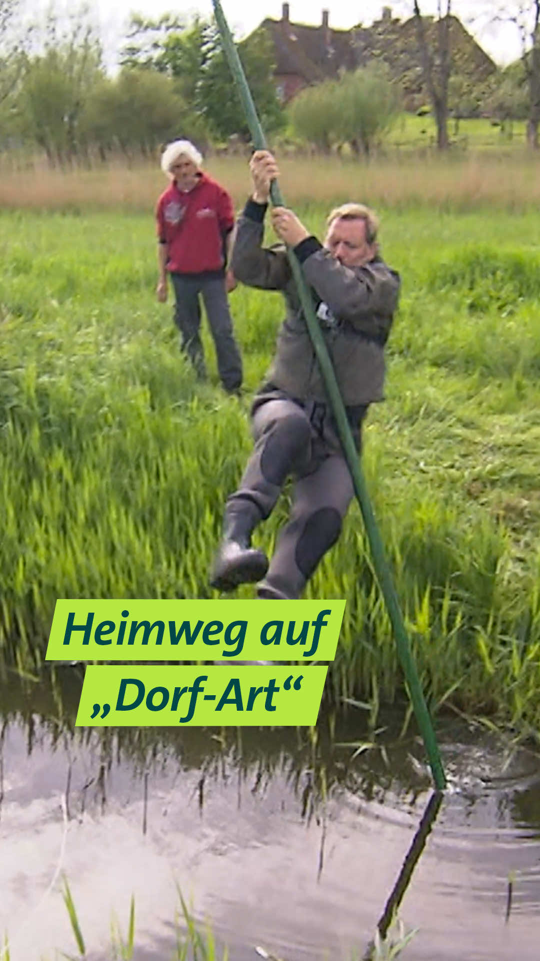 Markiert eine Person, die immer die besten Abkürzungen kennt 🙌   #Dorfleben #Landleben #Dorf #Straße #Heimweg