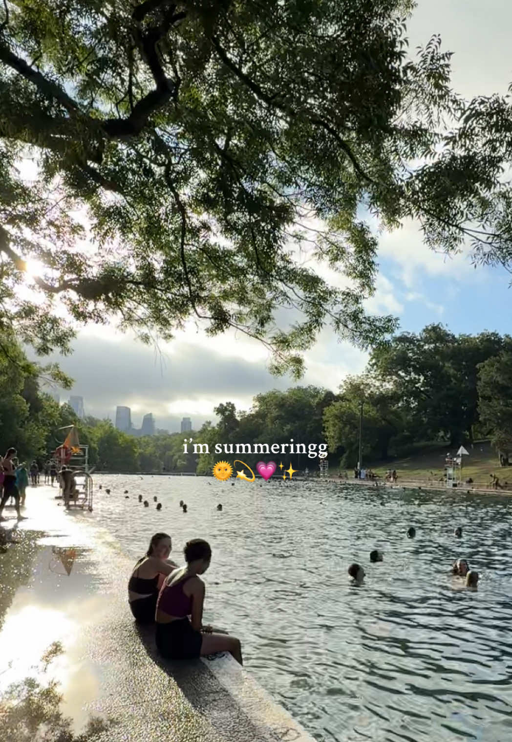 literally sumerringgggg!!!! 🫶🏻🌿🍋💫🌞 my first summer in austin, tx. i’m loving every minute of it ALL!!! xx,  #atxsummer #austintexas #imsummering 
