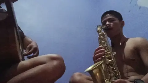 wehh banyak miss nyaa🙂‍↕️ #coverlagu #batak #halakbatak #saxophone #fyppppppppppppppppppppppp 