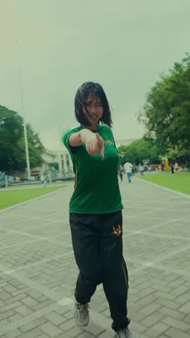 @Shuveedooo FEU frosh edition? 😜 #feu #oa #stiwabewi #frosh #walamagawasavacant  🎥: @SHNTI  🎬: @djolezi 