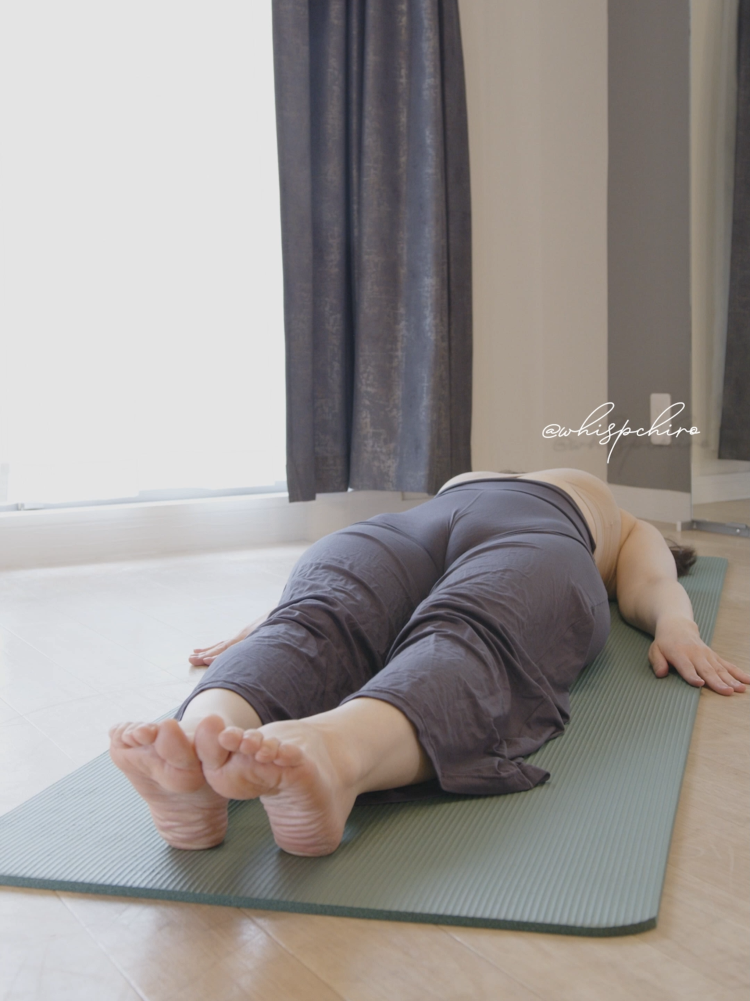 両脚を揺らして🫡#YOGA #瑜伽 #STRETCH #ストレッチ #ストレッチ女子 #ヨガ女子 #ヨガ