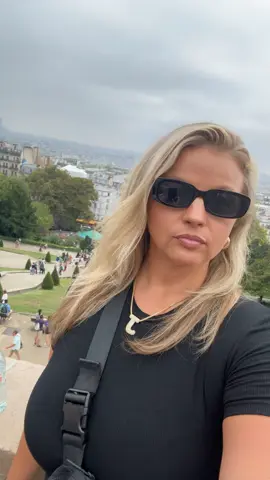 Touring Paris. #paris #fyp #europeansummer #montmartre #eiffeltower 