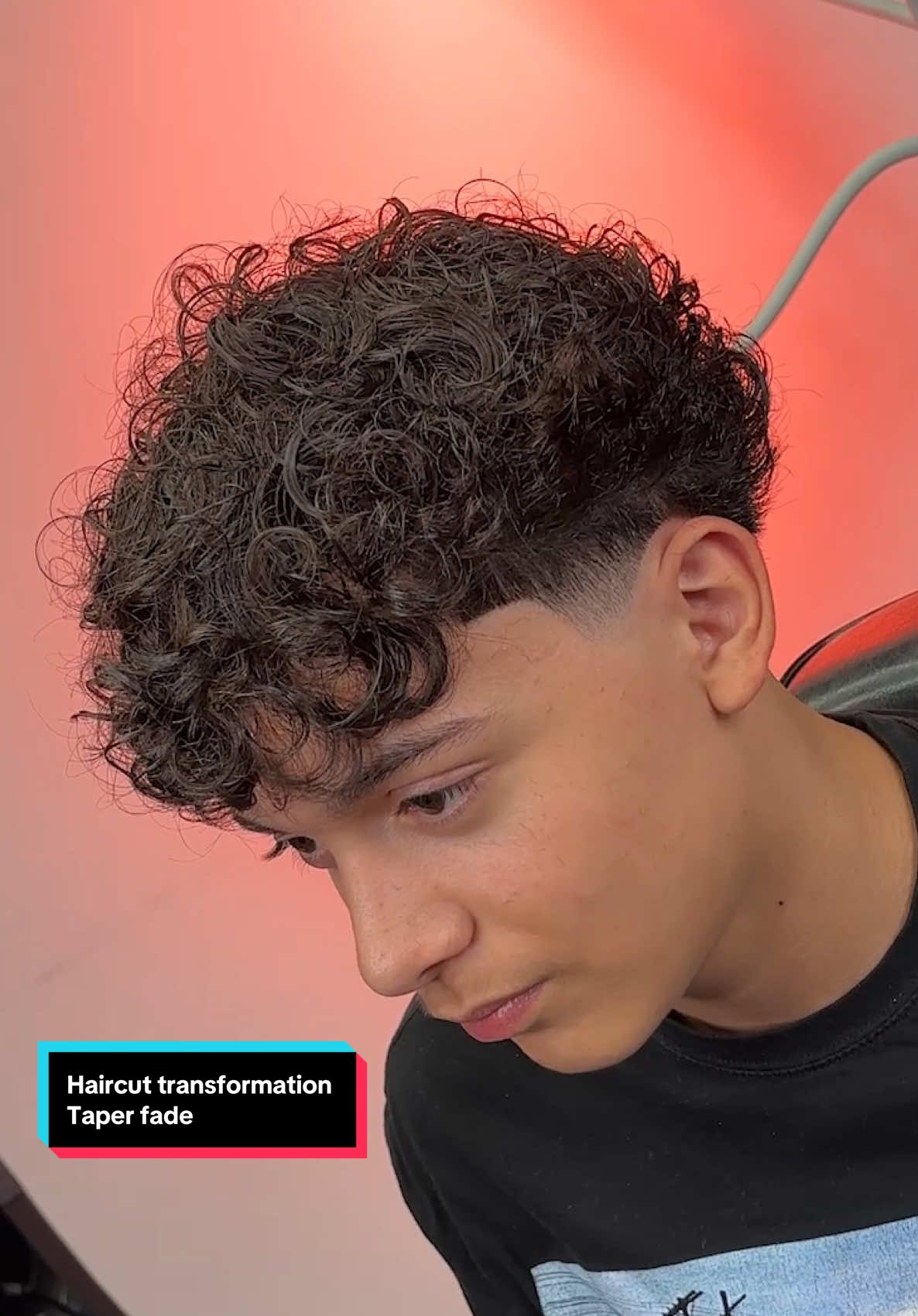 He cut his long curly hair 😱 #tinfades #chicagobarber #lowtaperfade 