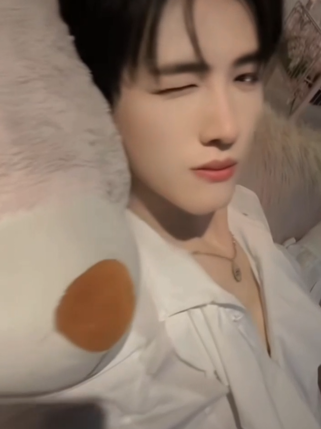คาชิมาแจกวิ้งค์ส่งเจ้เข้านอน ฝันดีทุกๆคน😇😇🥰🥰 #卡其喵ᴴ¹³¹ 🐈‍⬛ #คาชิเมียว #เสี่ยวชี 