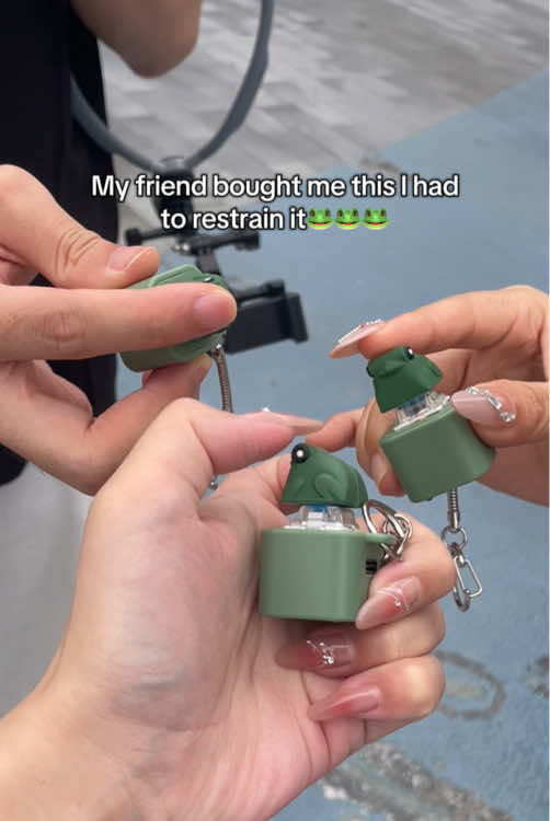 This frog cured me of boredom…🐸🐸🐸#funny #frogkeychain #gift #fidgettoys #toy