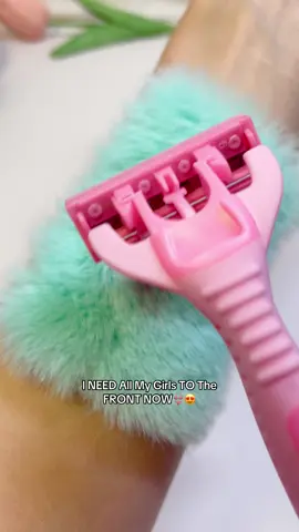 Thing electric razor doesn’t dispkint!💕#electricrazor #razor #viral #ealsforyoudays #tiktokshopbacktoschool #us #TikTokShop #women #lady #girls #fyp #tiktokshopblackfriday #tiktokshopcybermonday #spotlightfinds #blackfridayearlydeals #blacfridaydeals #blackfriday #TikTokShopLastChance #tiktokshopnewyearnewaura #girls #trimmer #shave #shaver #shaving #lady #prettygirl #ValentinesDay #spkingtok#2025