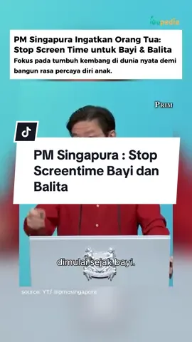 Pernah nggak sih kepikiran, kalau anak-anak kita makin hari makin nempel sama gadget? 🥺 Sampai akhirnya bikin kita worry, “Ini sehat nggak ya buat tumbuh kembang mereka?” Ternyata bukan cuma kita aja yang kepikiran. Perdana Menteri Singapura, Lawrence Wong, dalam pidato kenegaraannya bilang kalau mereka lagi serius cari cara supaya ruang digital anak-anak bisa lebih aman. Wong bahkan bilang, anak tuh butuhnya lari-lari di taman, jatuh-bangun, dan belajar percaya diri di dunia nyata bukan cuma di dunia maya. Nah, para ahli juga kasih batasan screen time buat anak. WHO, AAP, sampai IDAI sama-sama ingetin: ✅ <18 bulan: Hindari screen time (kecuali video call) ✅ 18-24 bulan: Kalau perlu, pilih program berkualitas & dampingi ✅ 2-5 tahun: Maks. 1 jam/hari, tetap pilih program berkualitas Jadi boleh kok anak ketemu screen, asal ada batasnya dan tetap kita dampingi. Kalau parents sendiri, biasanya gimana cara ngatur screen time si kecil di rumah? 👀 #Ibupedia #screentime #singapore