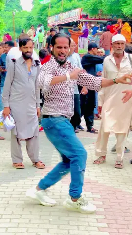 Yaari Lani Hai Ke pati pati Lal.             trending Punjabi songs.                        trending hit Pakistan Noor Johan      public place Gulshan Iqbal park.         hit song Pakistan classical Punjabi mujra                 hit songs Pakistani #sagartop10  #womenofpakistan #saimabanquet # #khelegapakistan  #JahanFansWahanStadium 