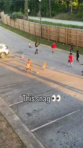 👏 👏 👏 (via @Bailey Chynoweth) #snag #catch #football 