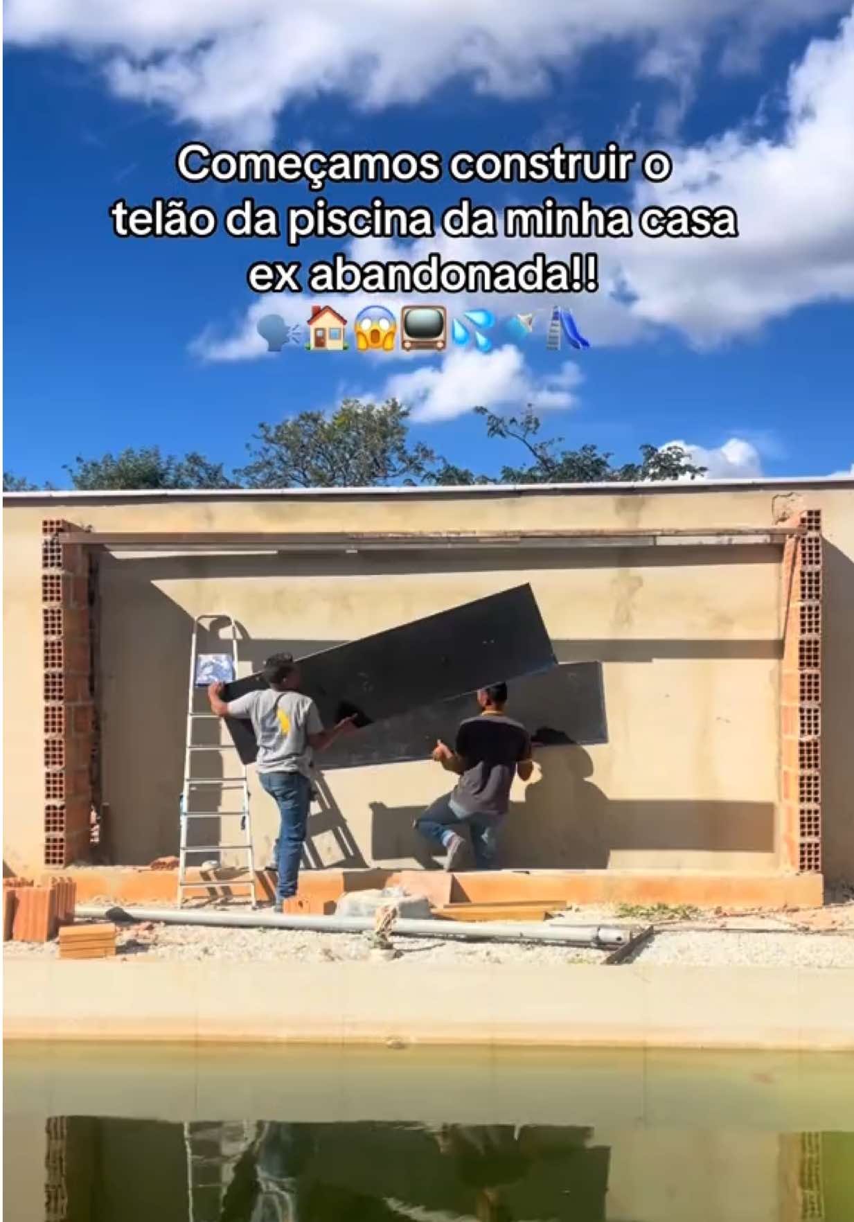VAI TER CINEMA NA PISCINA SIM😱🥹😍 #foryoupage #obra #reforma #reformadecasa #piscina 