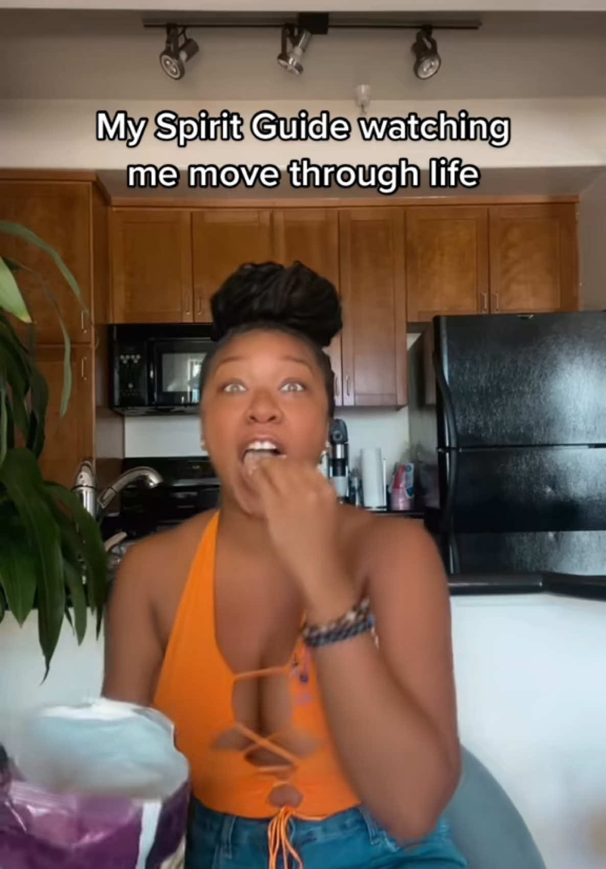 It’s scary down here on earth 😭 #spiritguides #spiritguides101 #spirituality #spiritualtiktok #BlackTikTok #blackspirituality #blackspiritualtiktok 