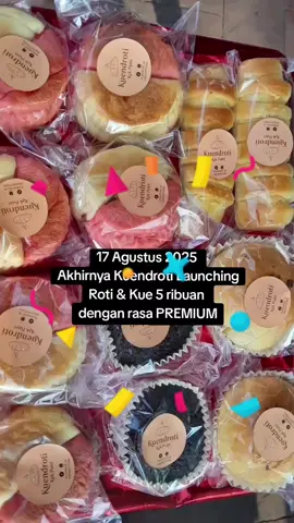 ✨ Akhirnya bisa praktekin hasil pelatihan! Hari 17 Agustus, perdana jualan roti 5ribuan di Monas 🍞🥰 Sekaligus launching brand baru: @kuendroti_id  🎉 Semoga usaha kecil ini bisa terus berkembang dan membawa banyak kebahagiaan 💛 Kedepannya aku akan ada di CFD Bekasi, sampai ketemu 👋👋 #UMKM #jualan #rotimanis #roti #kuendroti 