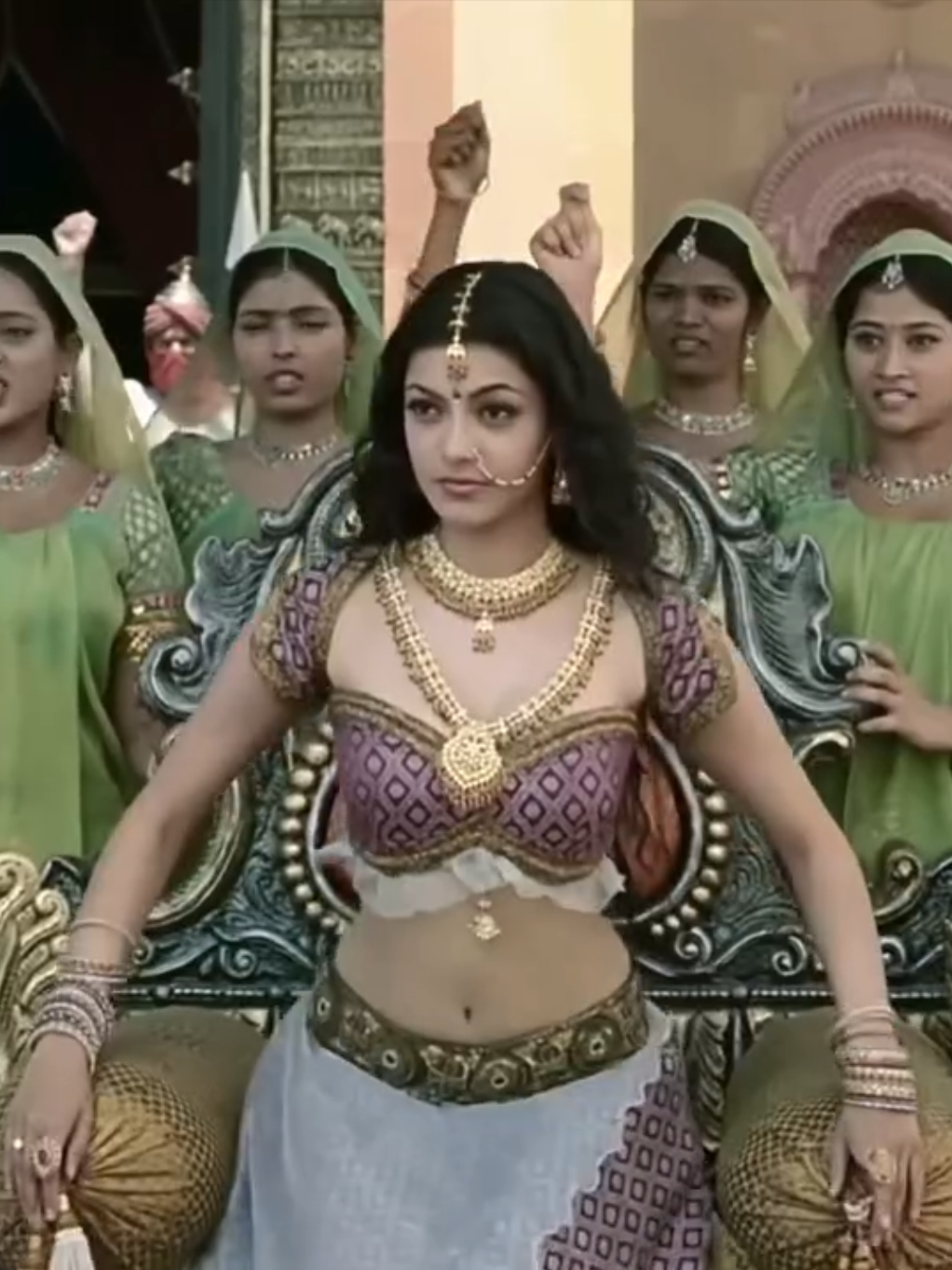 Ram charan and kajal aggruwal #bollywoodsong🌟 #viraltiktok #foryoupage #vaiprofycaramba #fyppppppppppppppppppppp 
