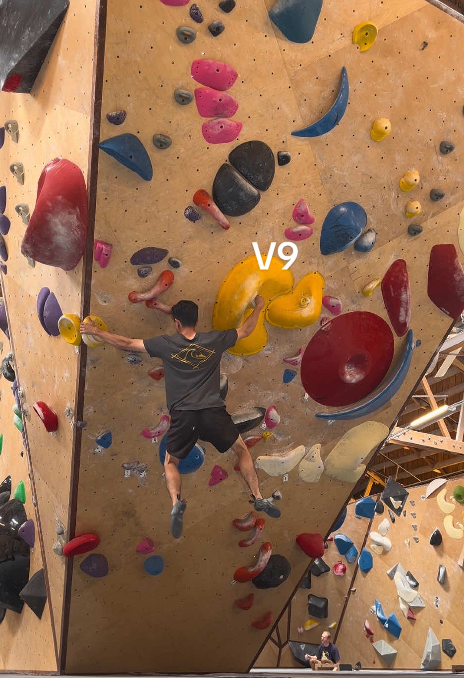 V9 looooong beach #rockclimbing #bouldering #climbing #gym 