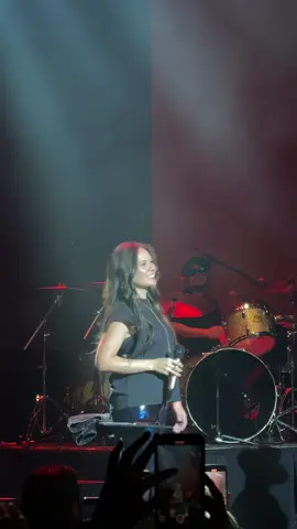 Dueles — by Jesse & Joy 🎶🖤 @Jesse & Joy  #JesseyJoyFans #fyp #JesseyJoyTour #despechotour  #paratiiiiiiiiiiiiiiiiiiiiiiiiiiiiiii 