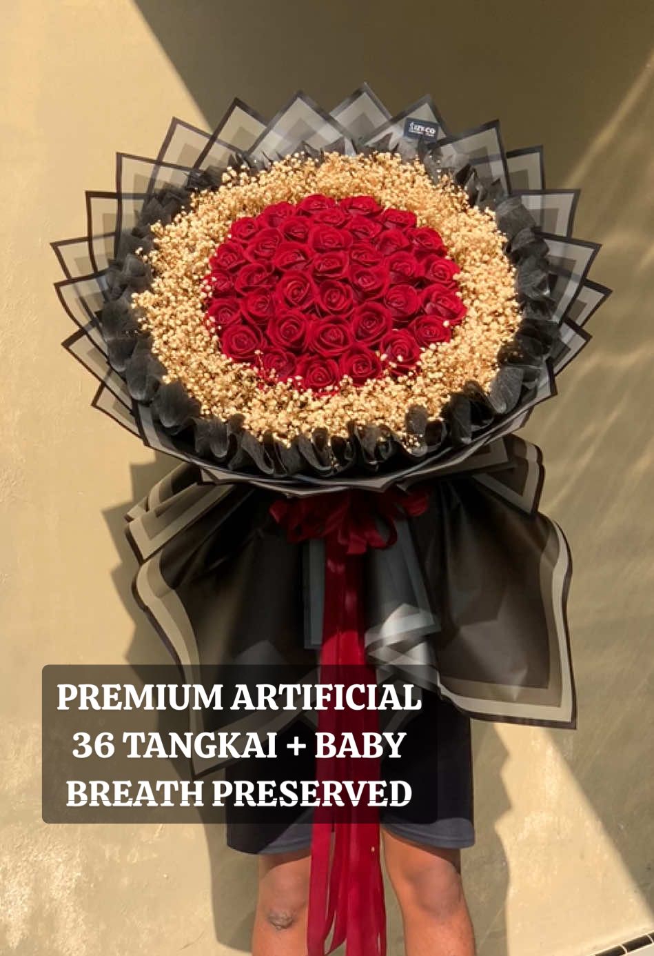 PREMIUM ARTIFICIAL 36 TANGKAI + BABY BREATH PRESERVED . ✅ KIRIM SELURUH INDO~ ✅ ORDER BY DM/ WA (081547488996) . #buketround #buketbungapremium #buketbungaartifical #buketwisuda #buketbungapalsu 