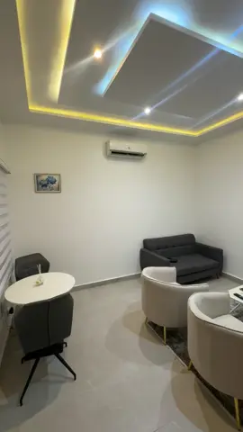 ✨ UNE CHAMBRE SALON MEUBLÉ À LOUER – AKPAKPA , SENADE ✨ 💸 Tarif : 25 000 FCFA / nuitée 📍 Emplacement : Quartier calme et sécurisé 📞 Réservation : 01 62 75 78 56#cotonou229🇧🇯 #benintiktok🇧🇯 