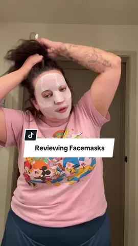 Our next facemask in our facemask review series, this one’s my favorite. It’s stuck to the face so well and my face feels like plump and hydrated! ##facemask##skincare##skinroutine##collagen