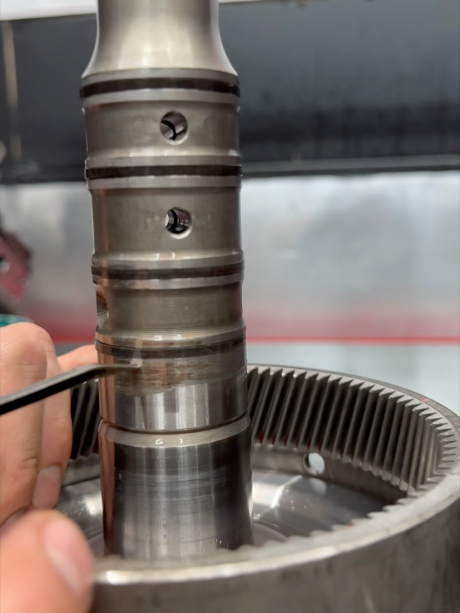 6 Speed F250 Input shaft Problem #ford #flyingwrenches #tiktokmechanic #carrepair #fordmechanic #dieselmechanic #superduty #powerstroke #mechanic #f150truck #fordf150 #f150 #fordpowerstroke #fordf350 #fordf250 #10speed #fordecoboost #ecoboost #coyote #fordcoyote5