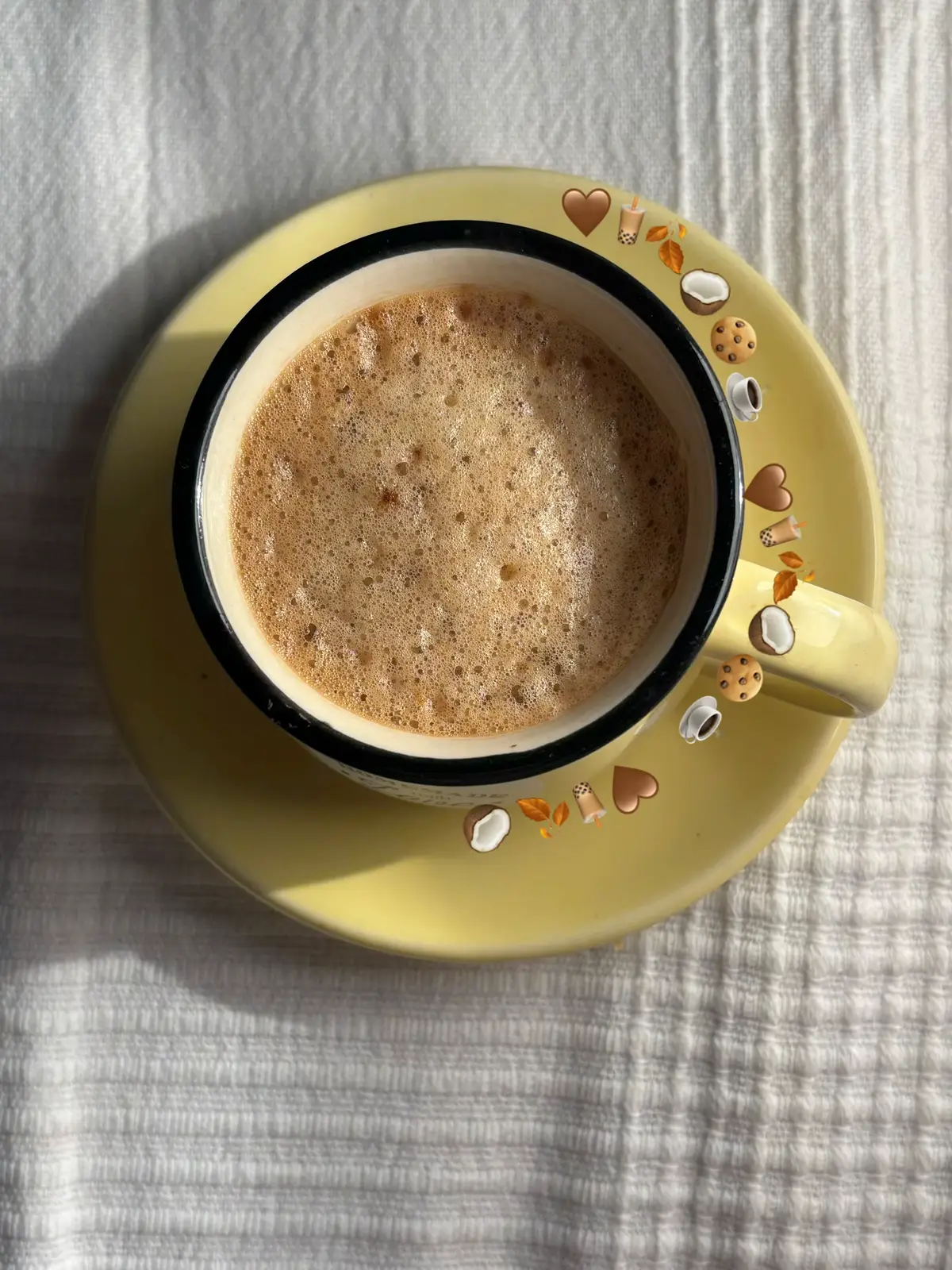 #myphotography #icecoffee #coffee #fyp #vibes 🍪🥥☕️✨🍂🤎🕯️🦢🧋