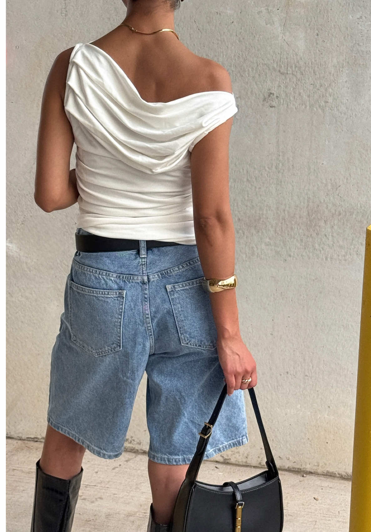 @Marcella NYC in action 🕊️🤍 -cooper top • • • #MarcellaNYC #WardrobeBasics #SummerToFallOutfits #OOTD #PinterestOutfits 