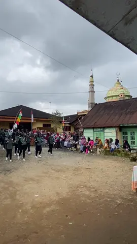 Lomba gerak jalan Rt 1 B Desa Gembol #gerakjalan #lombagerakjalan #gayeng #indonesia🇮🇩 #merdeka #ktnrgembol #fypシ゚viral #foryou #trending #fyppppppppppppppppppppppp 