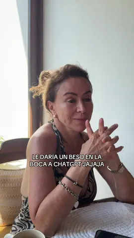 Mi mamá es una JOYA 🤣 escuchen lo que dice de ChatGPT 