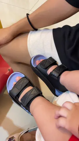 Affordable sandals for your kids ✨👌#sandals #boysandalsforkid #forkids #fypage 