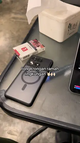 bener ga, gen z itu rata2 punya 2 device, 1 ios dan 1 lagi android ? #foryoupage #samsungs24 #pocox6pro #iphone15promax #iphone15pro 