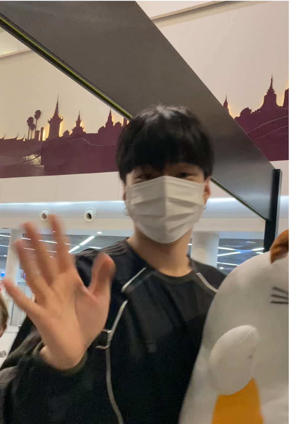 #JUYOUNG #nchive @NCHIVE safe flight na baby 🤍😭🙏🏻