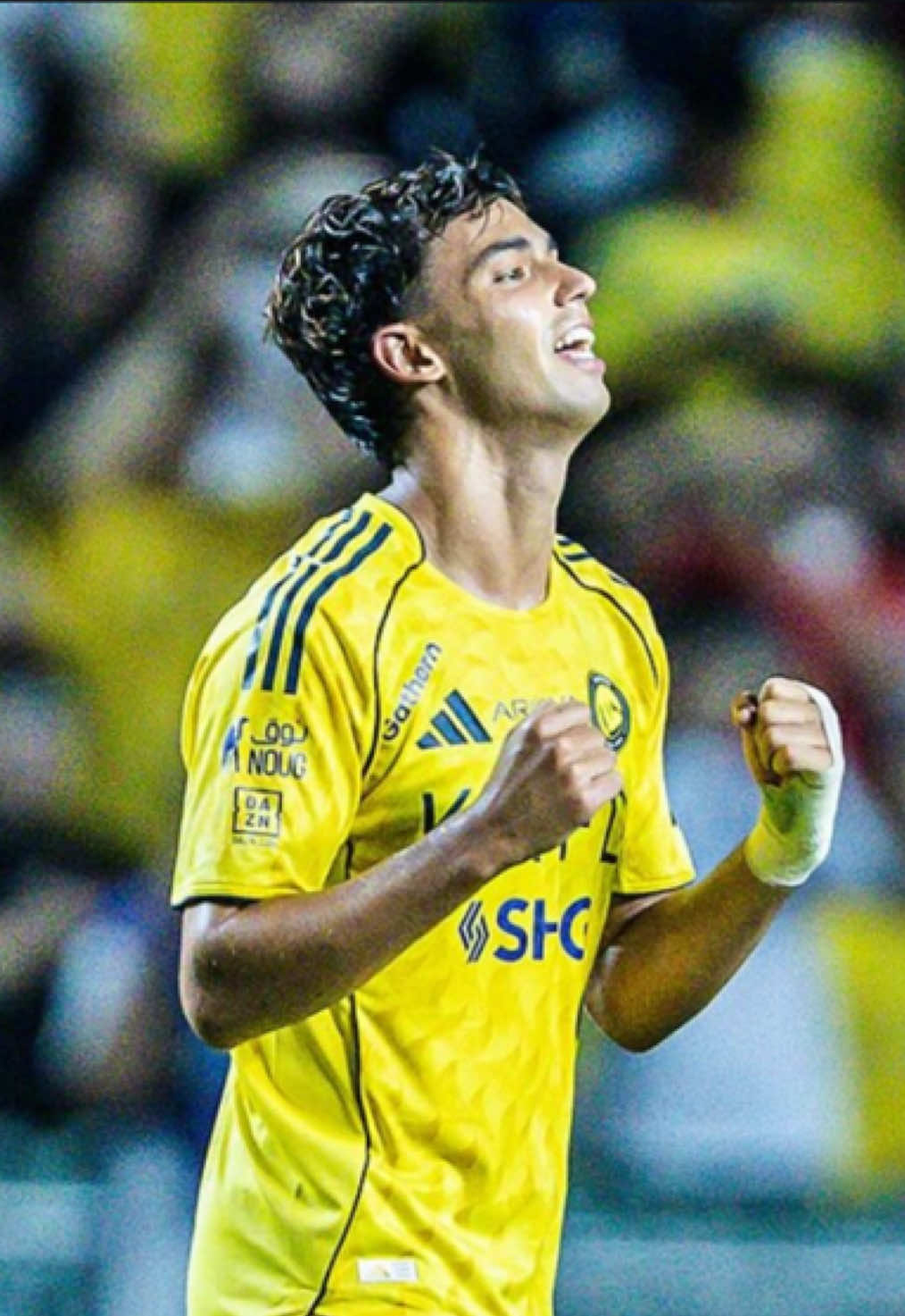 #JOAOFELIX today 🌟 Trận chính thức đầu tiên 💙💛