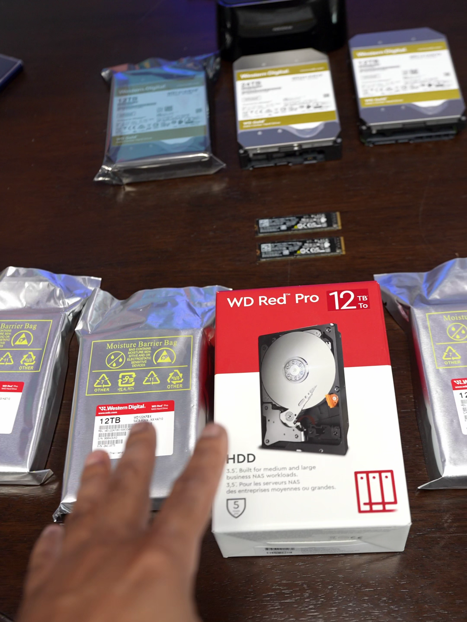 Building my Overkill NAS PT 1 - WD Red Pro & Fractal Define 7 XL #WesternDigital  #FractalDesign  #gaming #NAS