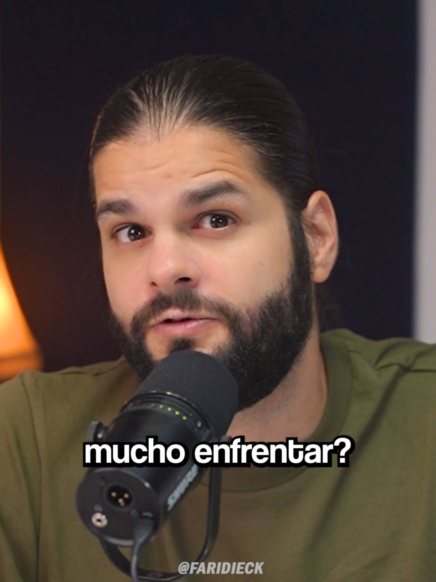 ¿Te ha pasado que sueñas algo que te hace sentir bien, y aunque solo haya sido un sueño, la sensación persiste al despertar? Sígueme aquí @faridieck para más relatos y reflexiones. Sígueme aquí @faridieck para más relatos y reflexiones.
