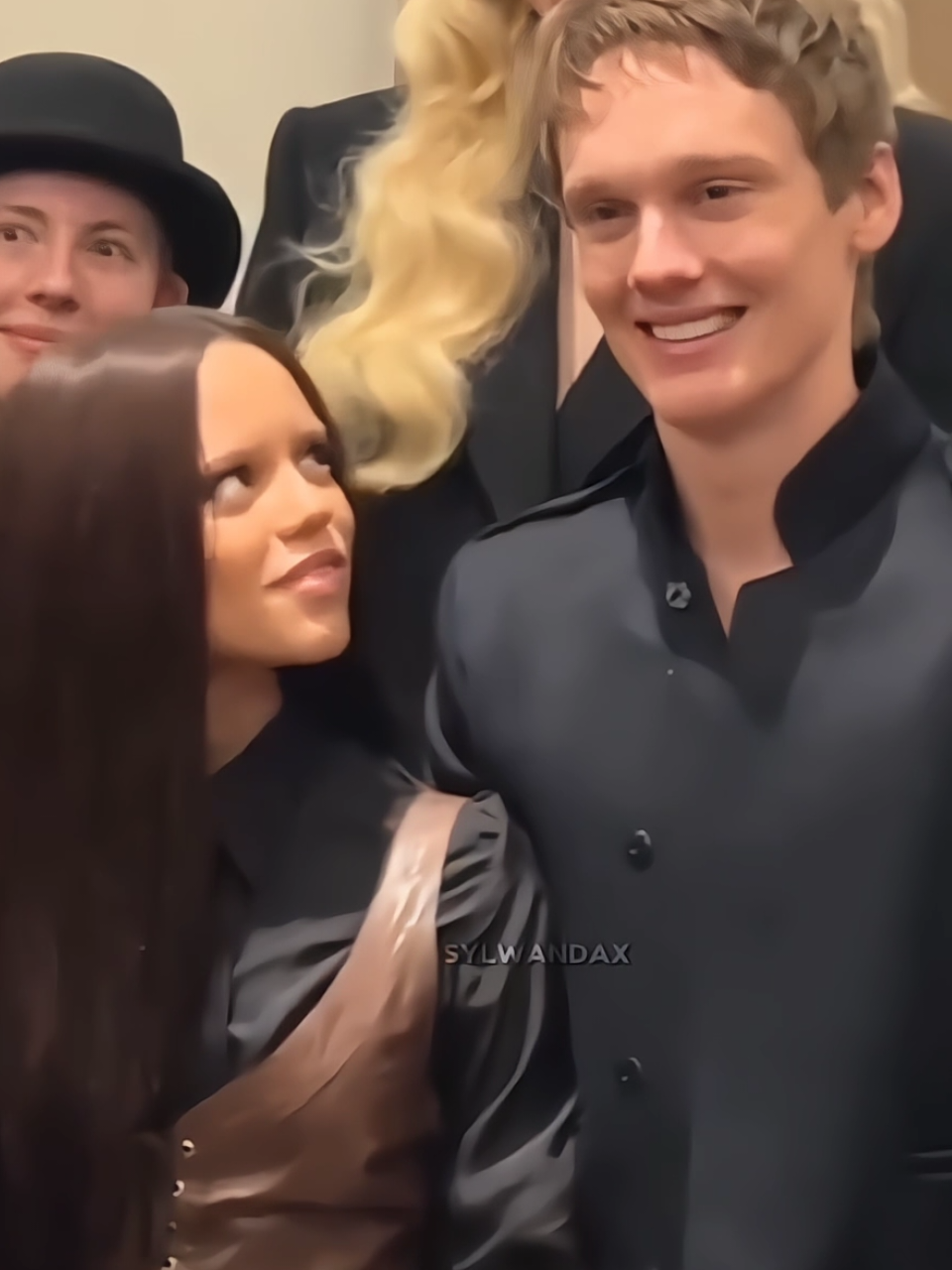 I don't like Wyler, but I love Jenna and Hunter FRIENDSHIP so much #jennaortega #hunterdoohan #wednesdayseason2 #wednesday #fyp 