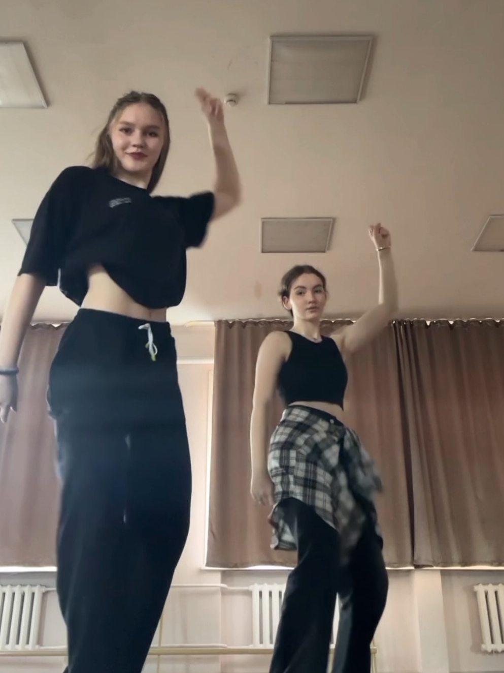 dc:@Travist Silva with @katrina  #dancechallenge #2025 #new