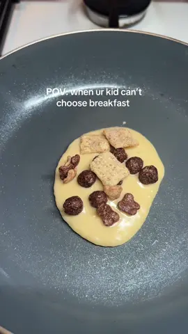 When ur kid can’t decide… so u make both🥞🥛🥣😍😁😁😁🤤 #pancakes #pancakeart #fyppppp #cereal #breakfast 