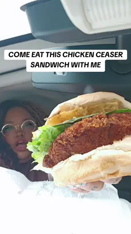 Omg this sandwich was so good and the buffalo chicken dip?! DESTROYED IT yesterday lmao.  #battlefieldcountrystore #mukbang #foodreview #fredericksburg #Foodie 