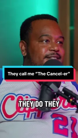 So many TV shows I’ve been on I’ve been canceled! Lol is it me? Southside’s Will Miles, my girl-dad  bro and one of the funniest guys alive, joins me on this week’s ep of Tank Top Talks. Check it out at the link in bio. Like and subscribe if you’re awesome #podcast #comedy #cancelled #standup #actor 