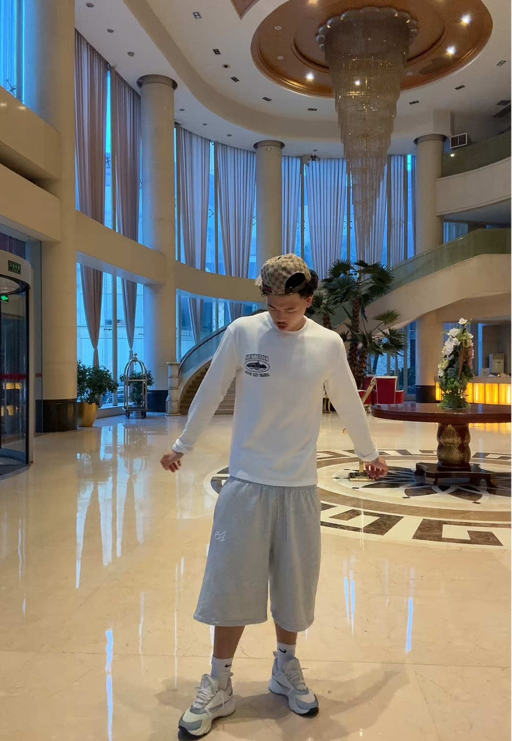 outfit dans le palais 
